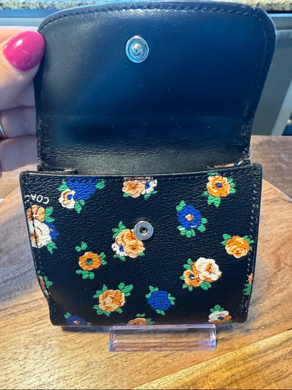 COACH Bennett Tea Rose floral satchel with wallet - Picture 6 of 10